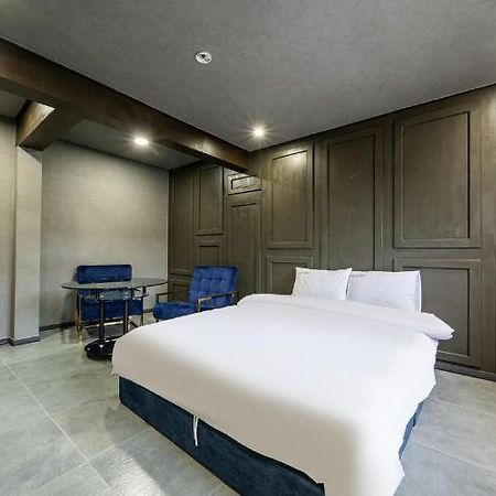 Moonstay Hotel Cheonan Extérieur photo