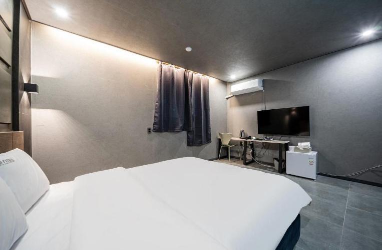 Moonstay Hotel Cheonan Extérieur photo