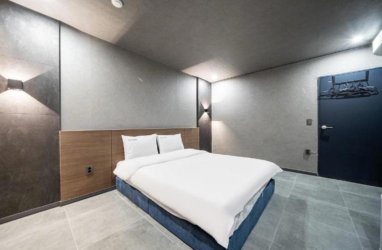 Moonstay Hotel Cheonan Extérieur photo