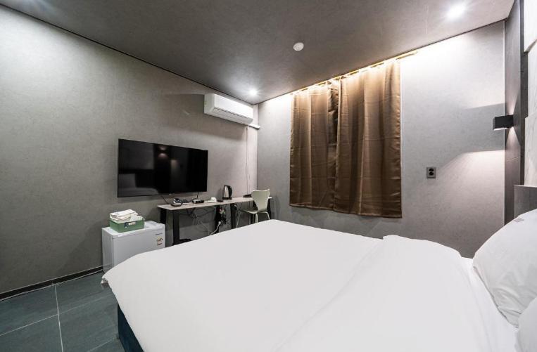 Moonstay Hotel Cheonan Extérieur photo