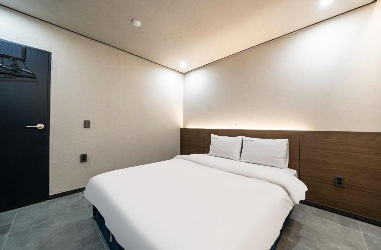 Moonstay Hotel Cheonan Extérieur photo