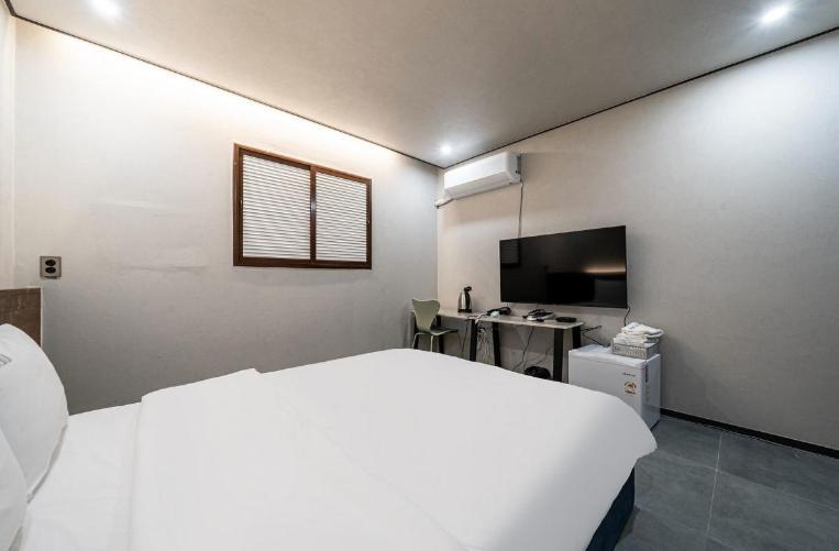 Moonstay Hotel Cheonan Extérieur photo